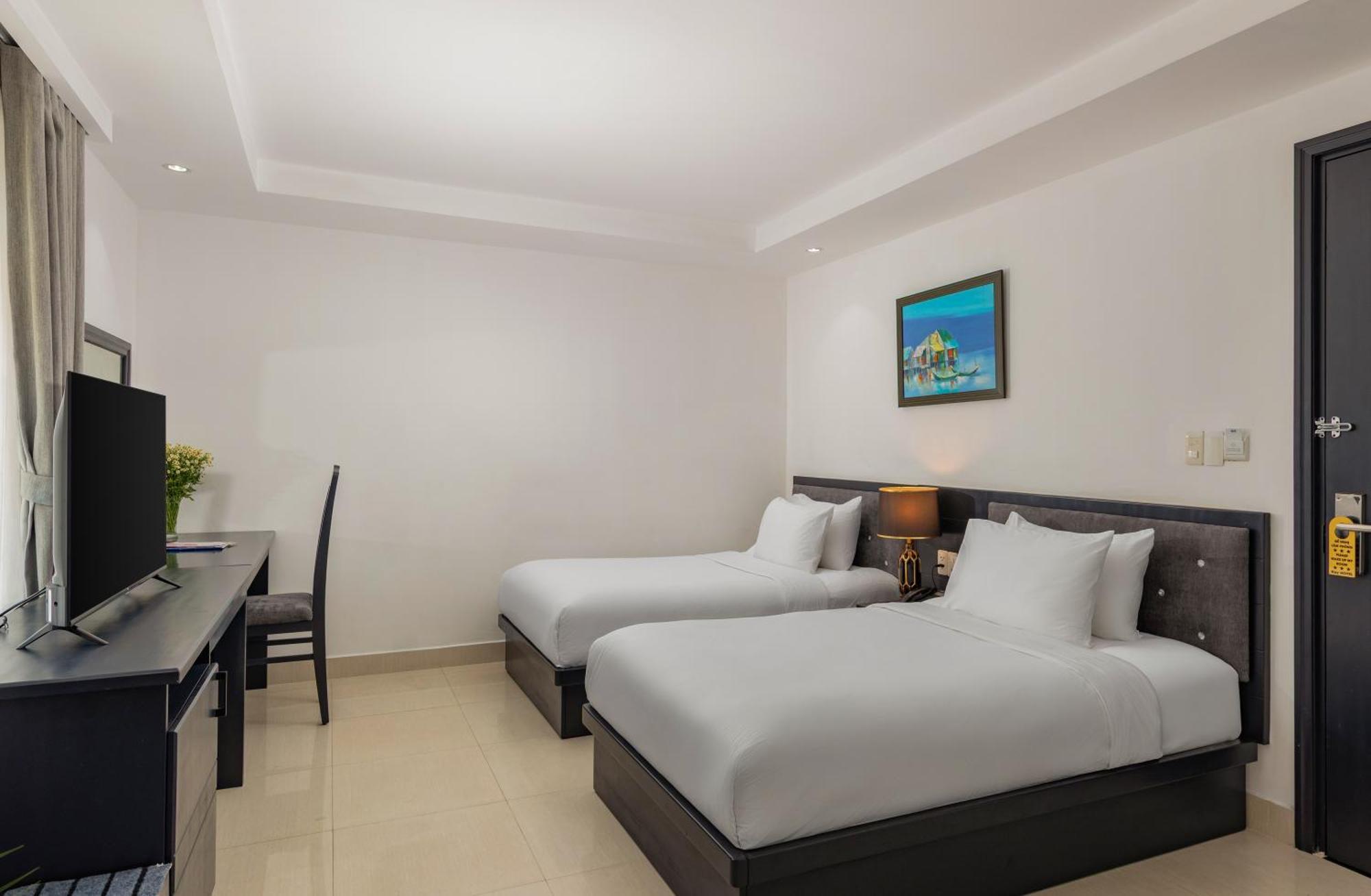 Kay Hotel Da Nang - Near Dragon Bridge Екстериор снимка
