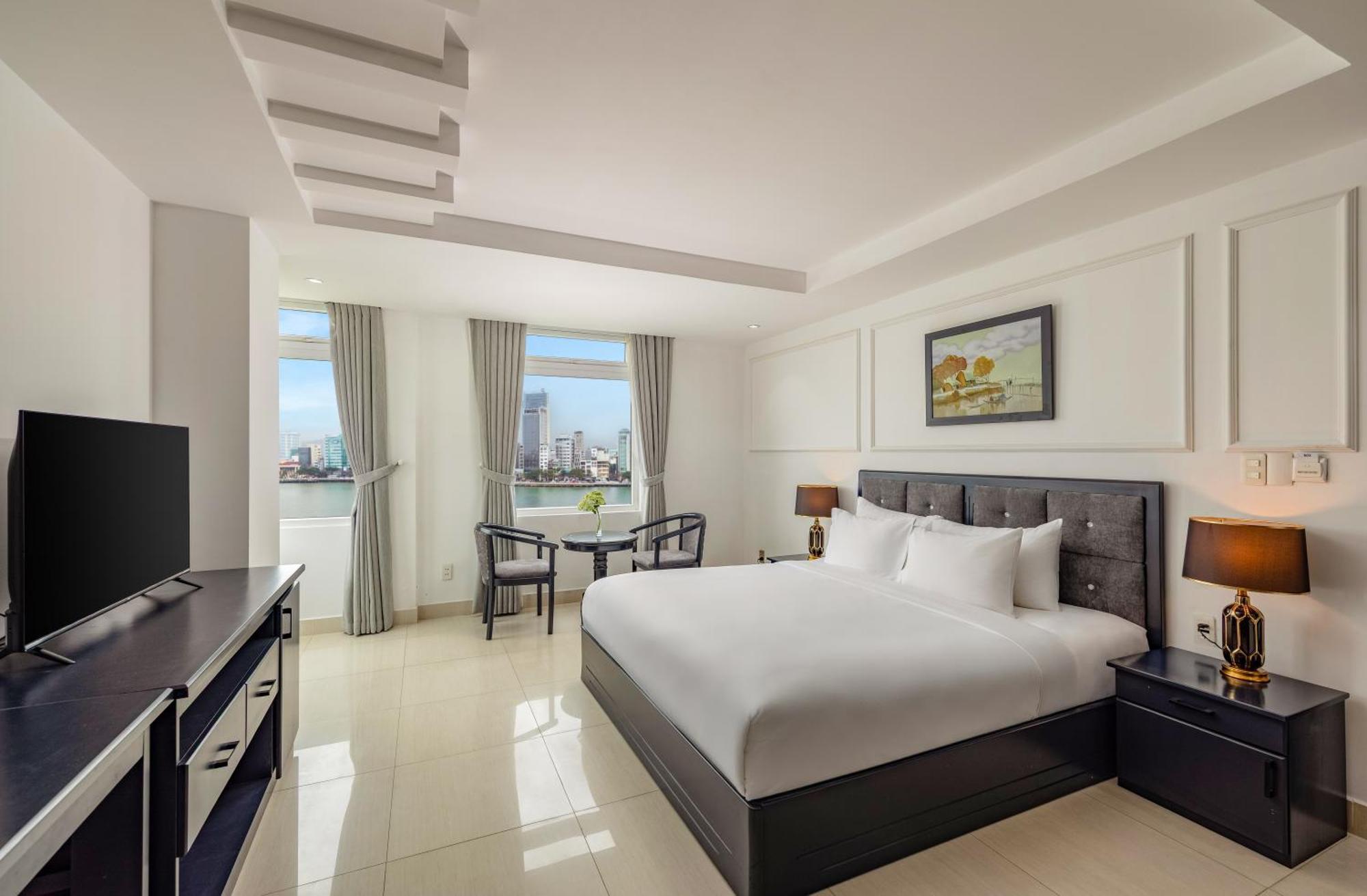 Kay Hotel Da Nang - Near Dragon Bridge Екстериор снимка